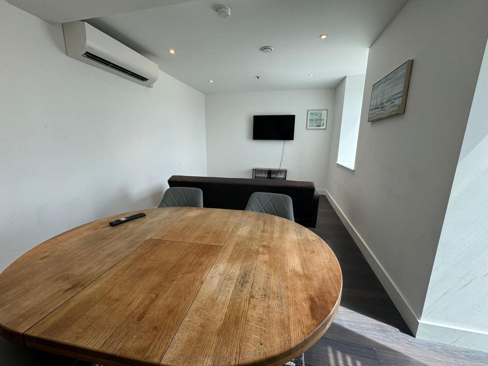 Cozy One Bedroom Flat 20 Mins Central London Bp142 Екстериор снимка